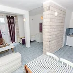 Apartment And Rooms Ivan